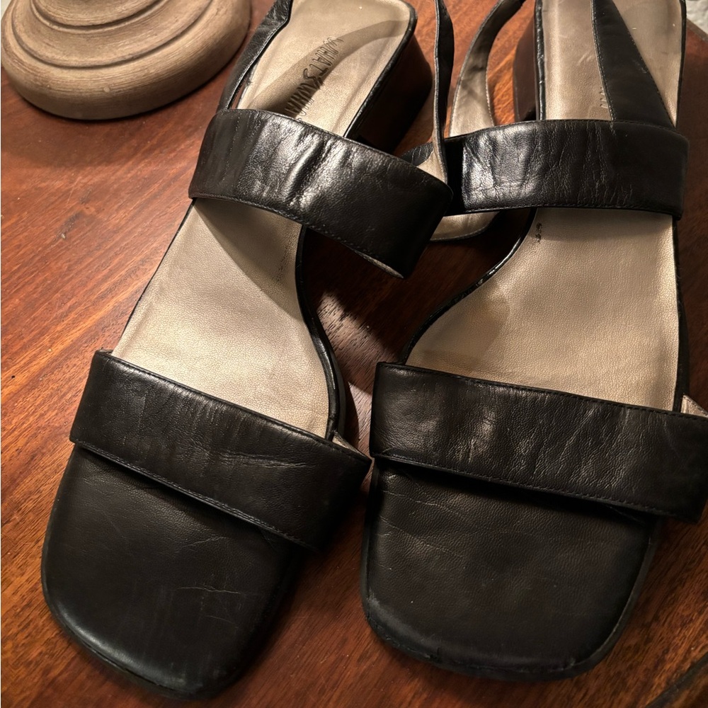 What's What Black Sandals